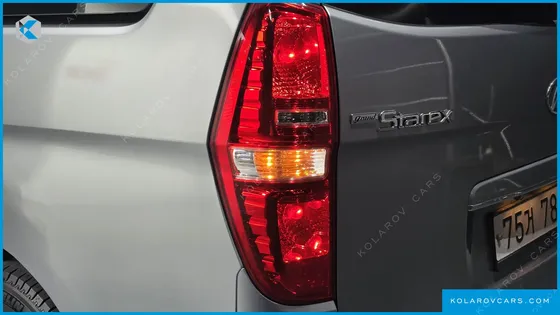 HYUNDAI STAREX 12-SEATER WAGON