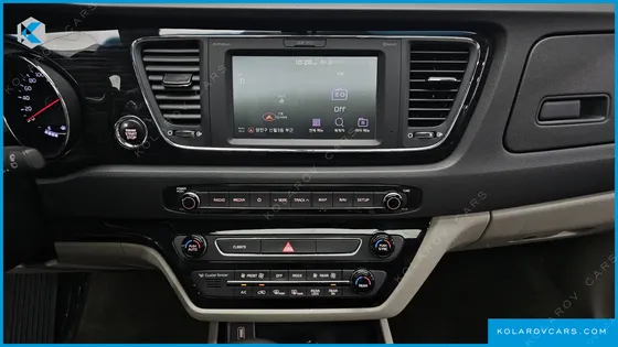 KIA CARNIVAL 9-SEATER NOBLESSE SPECIAL