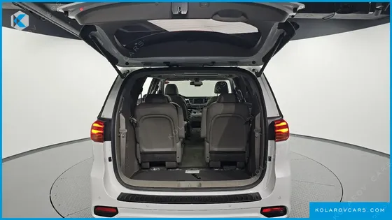 KIA CARNIVAL 9-SEATER NOBLESSE SPECIAL