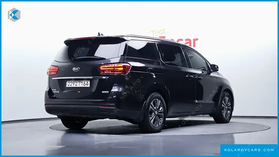 KIA CARNIVAL 8-SEATER EXPORT