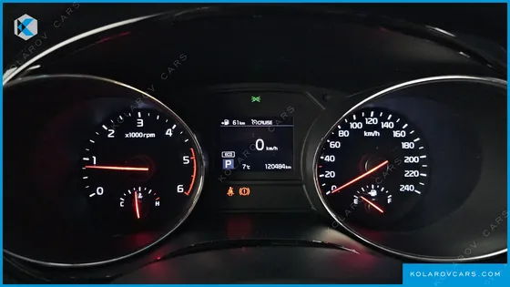 KIA CARNIVAL 8-SEATER EXPORT