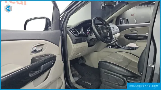 KIA CARNIVAL 8-SEATER EXPORT