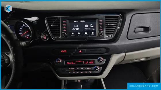 KIA CARNIVAL 8-SEATER EXPORT