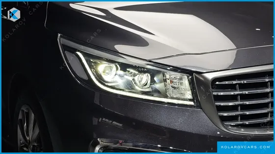 KIA CARNIVAL 9-SEATER NOBLESSE SPECIAL
