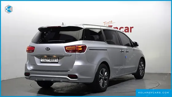 KIA CARNIVAL 9-SEATER LUXURY