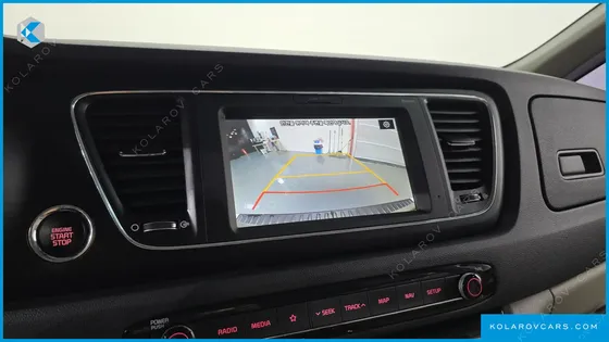 KIA CARNIVAL 9-SEATER LUXURY