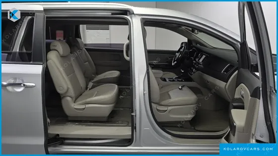 KIA CARNIVAL 9-SEATER LUXURY