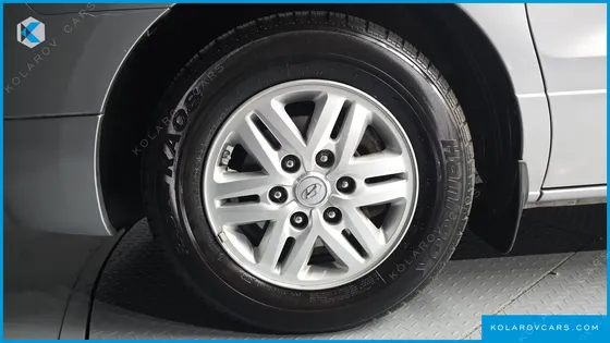 HYUNDAI STAREX 3-SEATER VAN