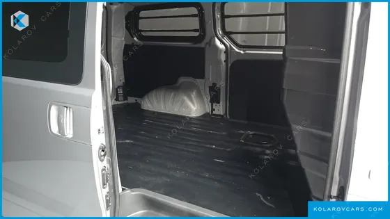 HYUNDAI STAREX 3-SEATER VAN