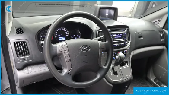 HYUNDAI STAREX 3-SEATER VAN