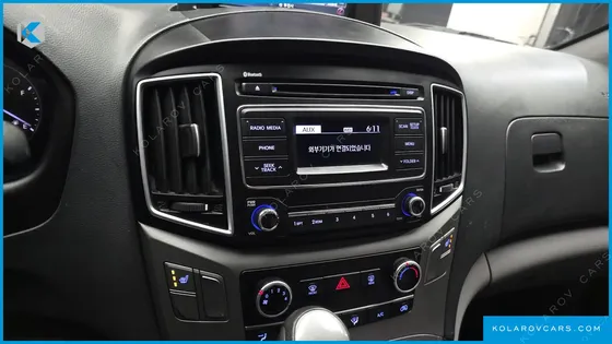 HYUNDAI STAREX 3-SEATER VAN