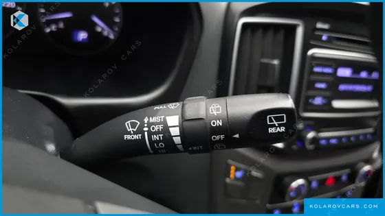 HYUNDAI STAREX 3-SEATER VAN