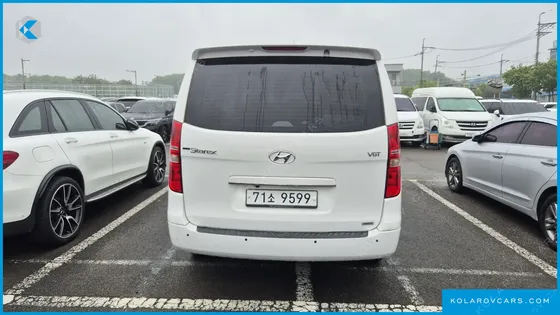 HYUNDAI STAREX 4WD 12-SEATER WAGON