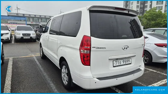 HYUNDAI STAREX 4WD 12-SEATER WAGON