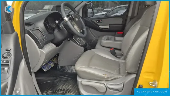 HYUNDAI STAREX 4WD 12-SEATER WAGON