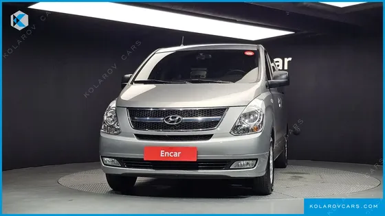 HYUNDAI STAREX 5-SEATER VAN
