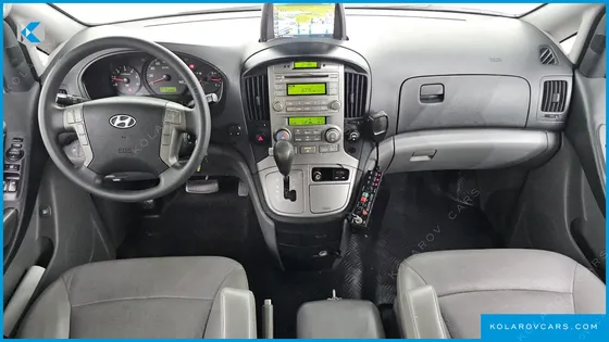 HYUNDAI STAREX 11-SEATER WAGON