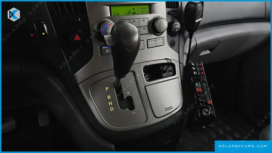 HYUNDAI STAREX 11-SEATER WAGON