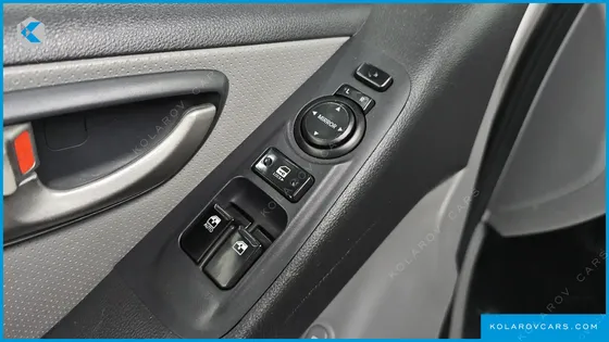 HYUNDAI STAREX 11-SEATER WAGON