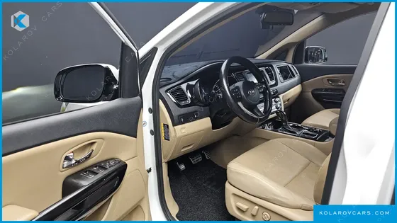 KIA CARNIVAL 9-SEATER HI-LIMOUSINE