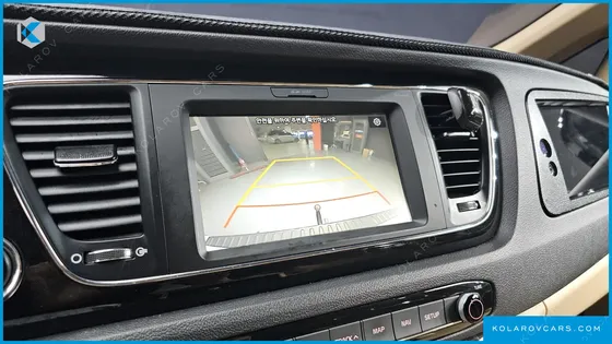 KIA CARNIVAL 9-SEATER HI-LIMOUSINE