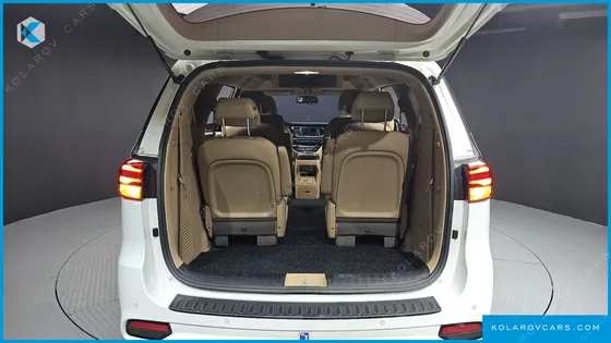 KIA CARNIVAL 9-SEATER HI-LIMOUSINE