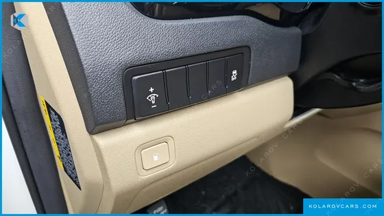KIA CARNIVAL 9-SEATER HI-LIMOUSINE
