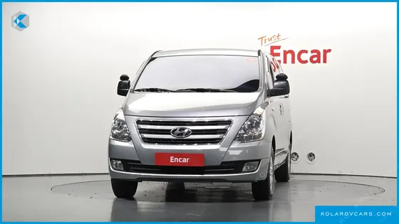 HYUNDAI STAREX 5-SEATER LPI VAN