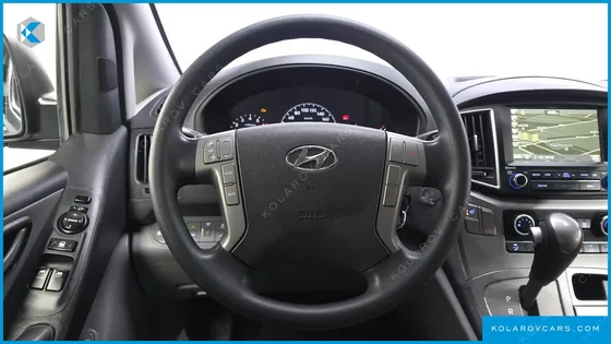 HYUNDAI STAREX 5-SEATER LPI VAN