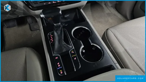 KIA CARNIVAL 9-SEATER LUXURY