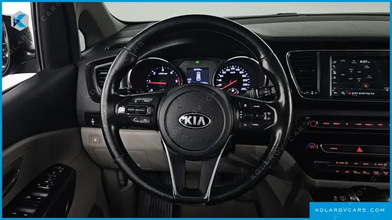KIA CARNIVAL 9-SEATER LUXURY