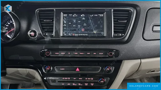 KIA CARNIVAL 9-SEATER LUXURY