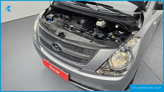 HYUNDAI STAREX 12-SEATER WAGON