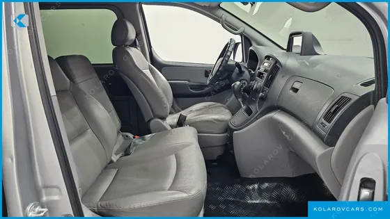 HYUNDAI STAREX 12-SEATER WAGON