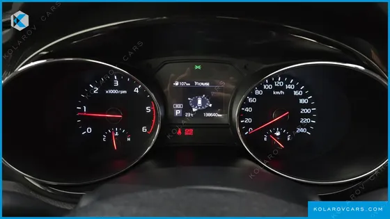 KIA CARNIVAL 9-SEATER PRSTIGE