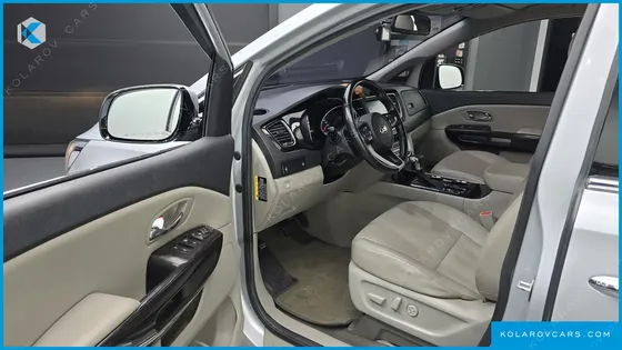 KIA CARNIVAL 9-SEATER PRSTIGE