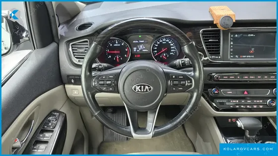 KIA CARNIVAL 9-SEATER PRSTIGE