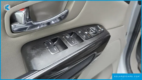 KIA CARNIVAL 9-SEATER PRSTIGE