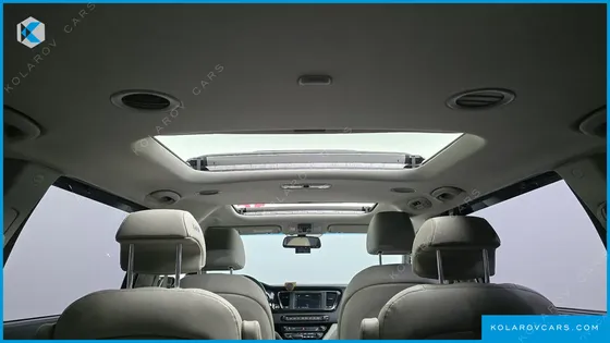 KIA CARNIVAL 9-SEATER PRSTIGE