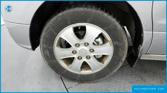 HYUNDAI STAREX 4WD 12-SEATER WAGON