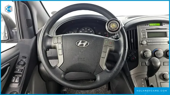 HYUNDAI STAREX 4WD 12-SEATER WAGON