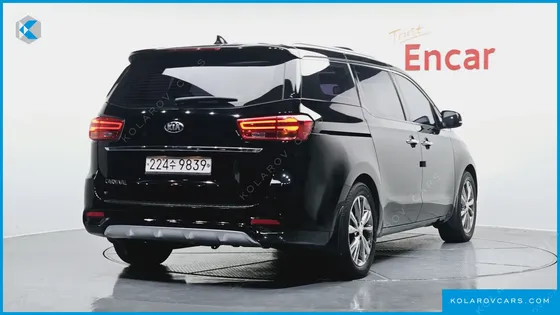KIA CARNIVAL 9-SEATER NOBLESSE