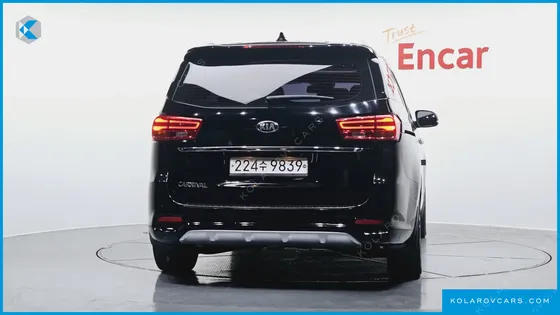 KIA CARNIVAL 9-SEATER NOBLESSE
