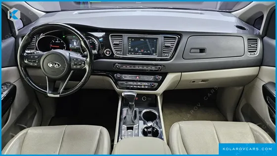 KIA CARNIVAL 9-SEATER NOBLESSE
