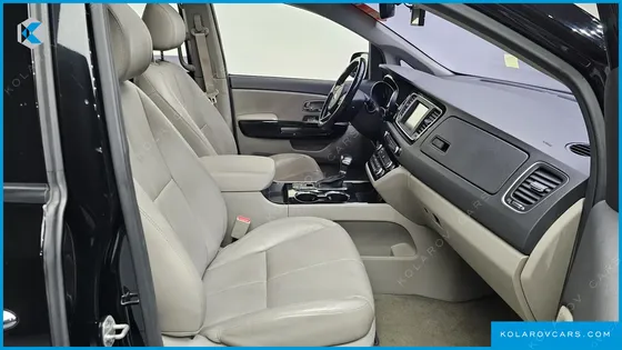 KIA CARNIVAL 9-SEATER NOBLESSE