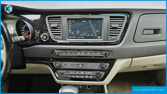 KIA CARNIVAL 9-SEATER NOBLESSE