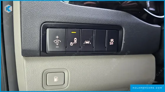 KIA CARNIVAL 9-SEATER NOBLESSE