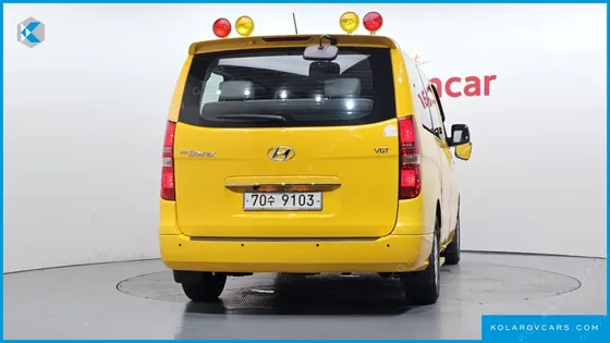 HYUNDAI STAREX GUARD CAR OF CHILDREN