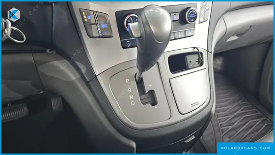 HYUNDAI STAREX GUARD CAR OF CHILDREN