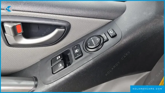 HYUNDAI STAREX GUARD CAR OF CHILDREN
